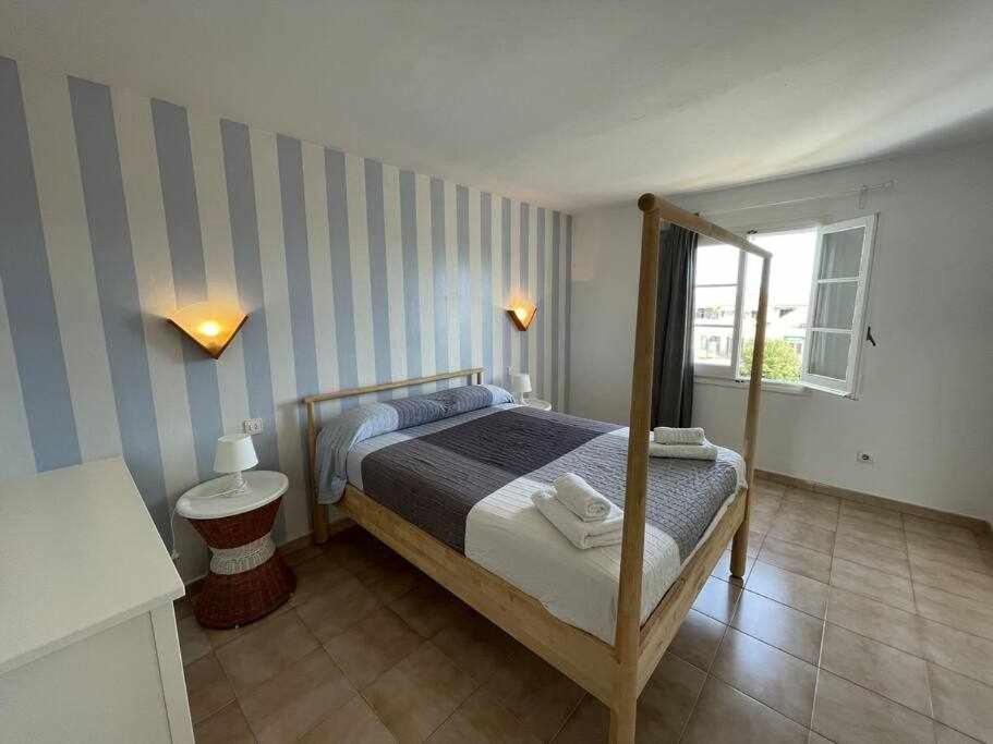 Mitjana Apartamento Con Piscina Ciutadella  Exterior photo